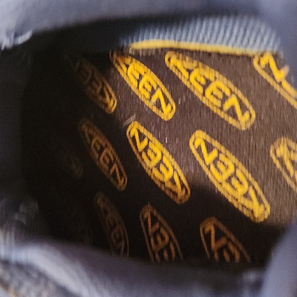 Keen Toddler Blue and Rainbow Sandals Size 7 - Picture 8 of 10